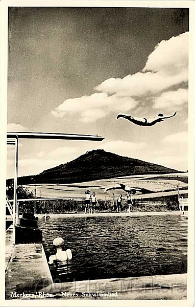 Merkers-Schwimmbad-1936_2.jpg - ca. 1946, der Springer müsste Herr Lellek sein.