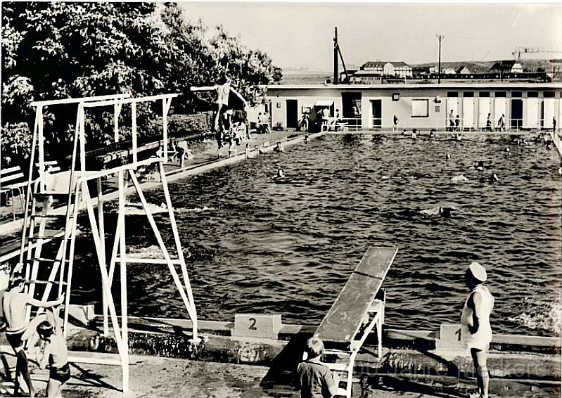 Merkers-Schwimmbad-1970.jpg - ca. 1970